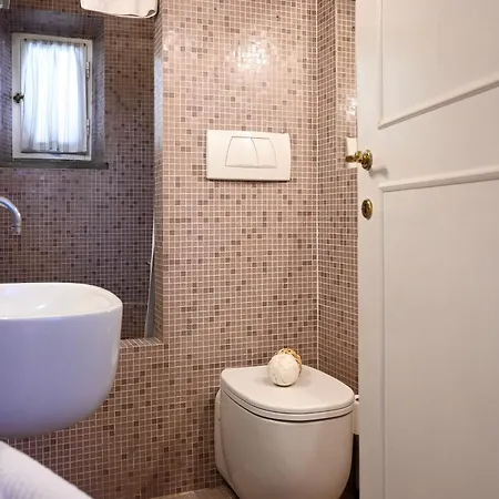 2- In The Heart Of Apartament Piza